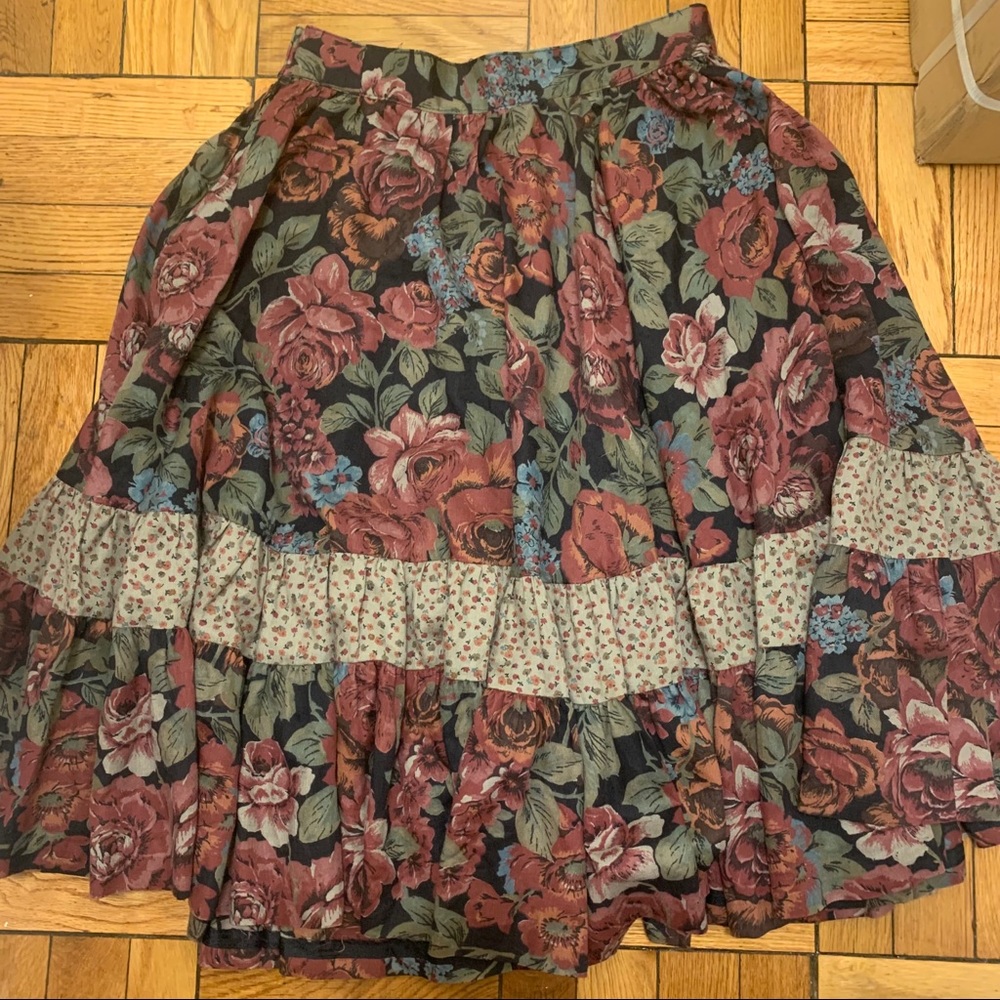 COTTAGE CORE DREAM FLORAL FLOWY VINTAGE SKIRT